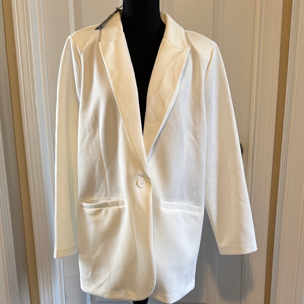 Robert Louis Classic White Women's Blazer